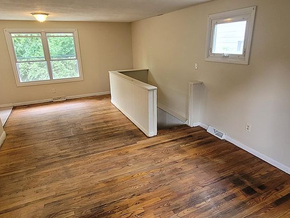 2nd image of 1013 Northway St