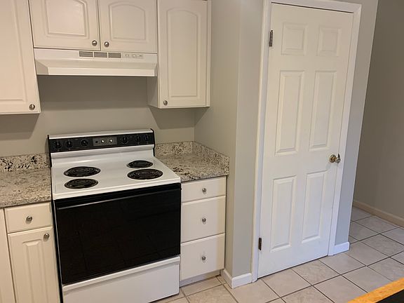 4th image of 1860 Willoway Cir S