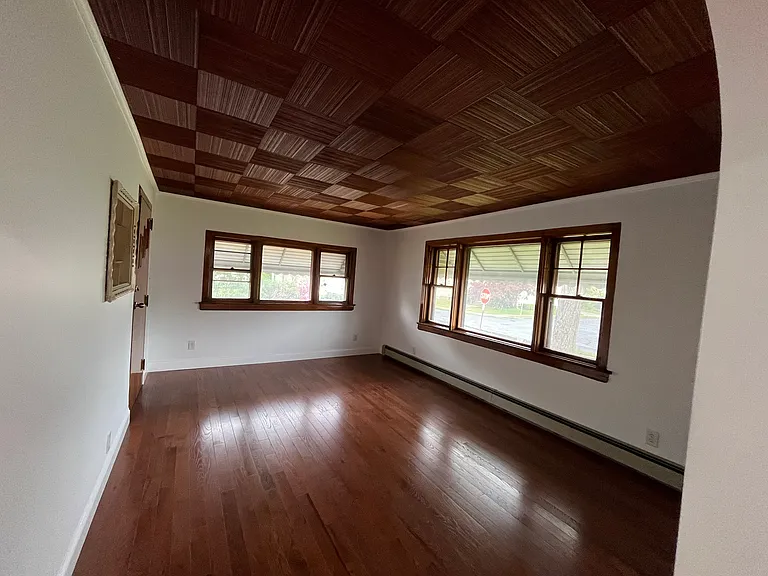23-03 Rosalie St — Photo 12