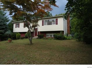 1 Witherspoon Dr, Spring Valley, NY 10977