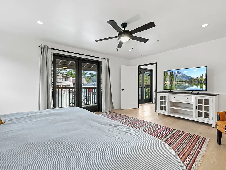 1221 S Chavez St — Photo 16