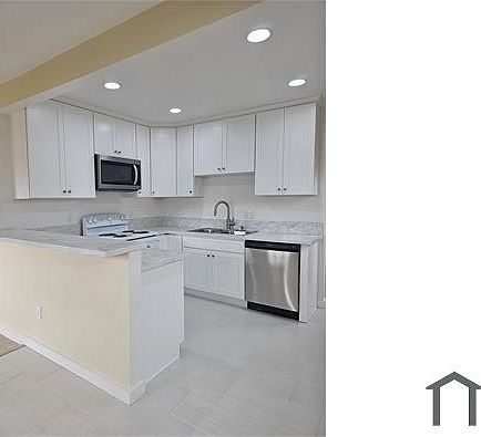 3rd image of 8026 1/2 Grace Ave