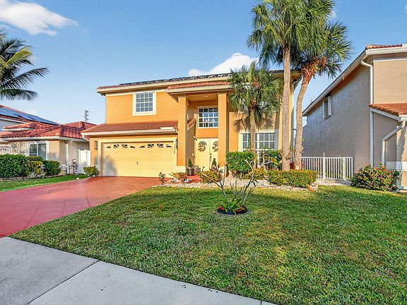 2nd image of 18280 Coral Isles Dr