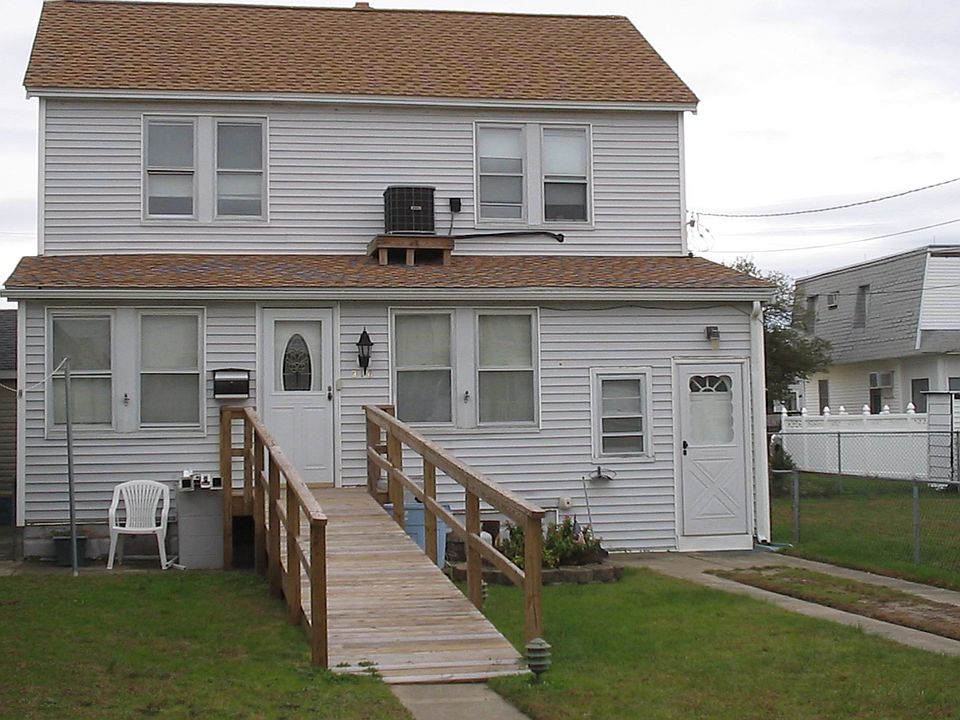 1st image of 316 W Poplar Ave
