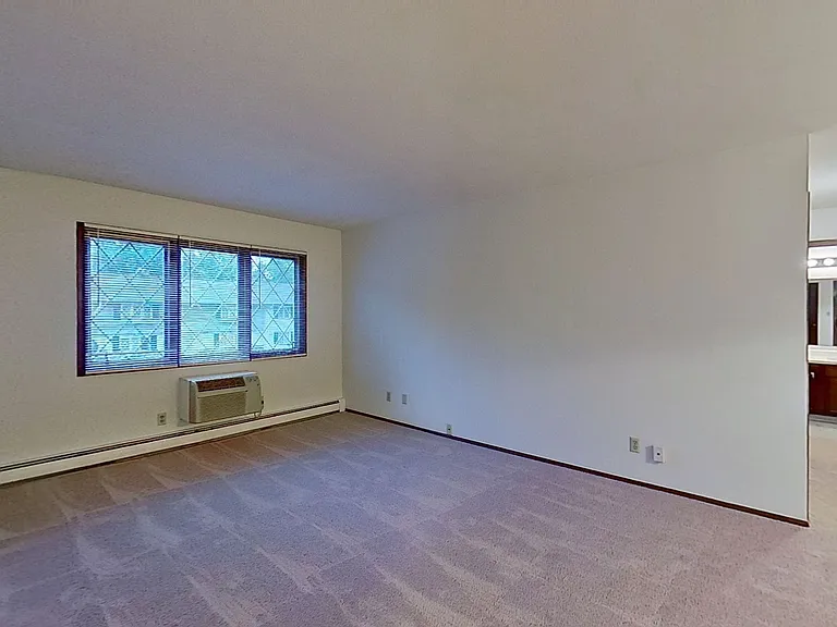 W63N14258 Washington Ave #80 — Photo 16