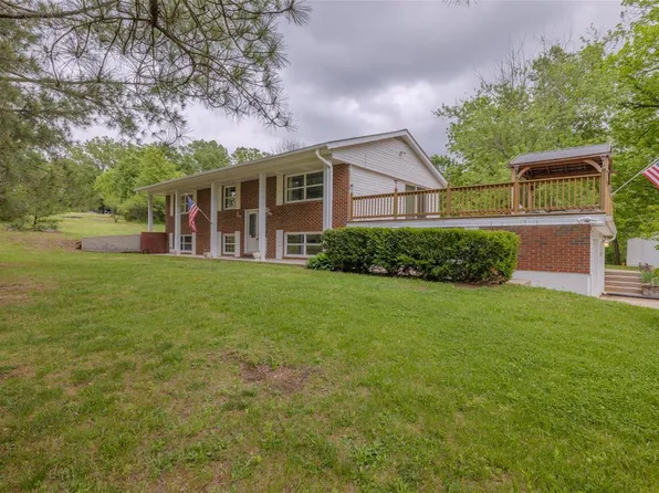 15 Fairlane Cir, Warrenton, MO 63383