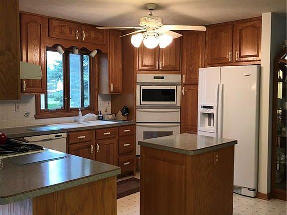 5th image of 511 Georgiana Way