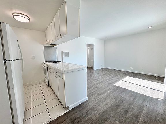 5th image of 11720 Bellagio Rd APT 204