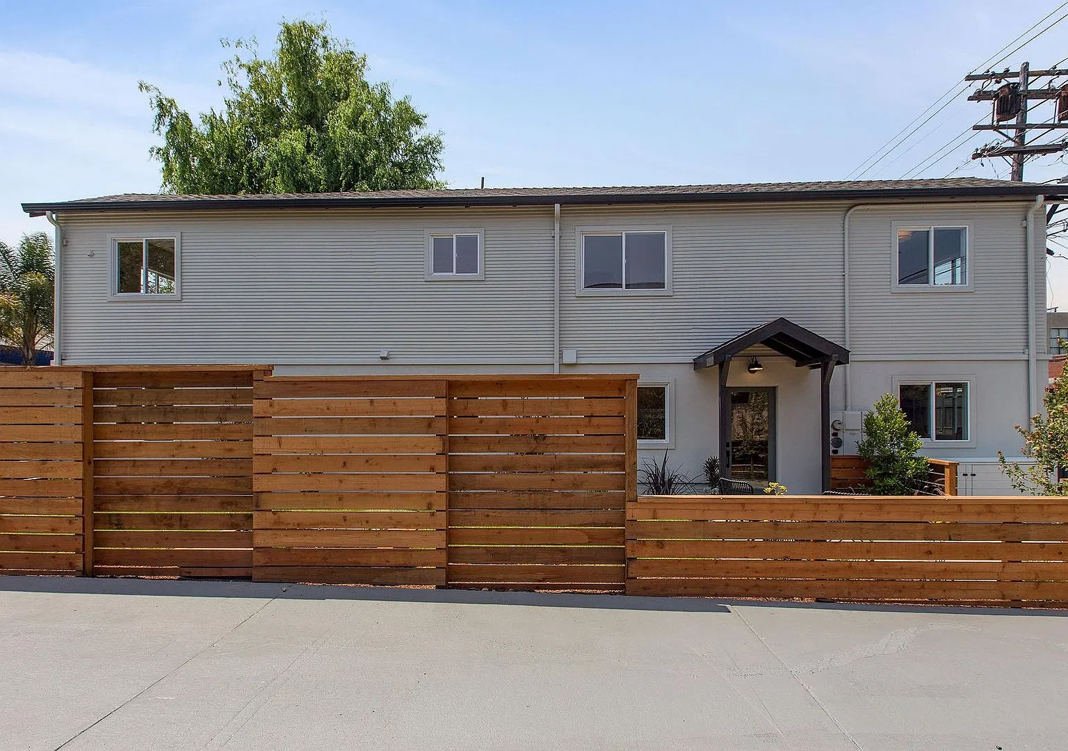 Fantastic 3 Bedroom Detached Berkeley Home! — Photo 1