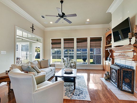 3rd image of 39529 Myrtle Oak Ct
