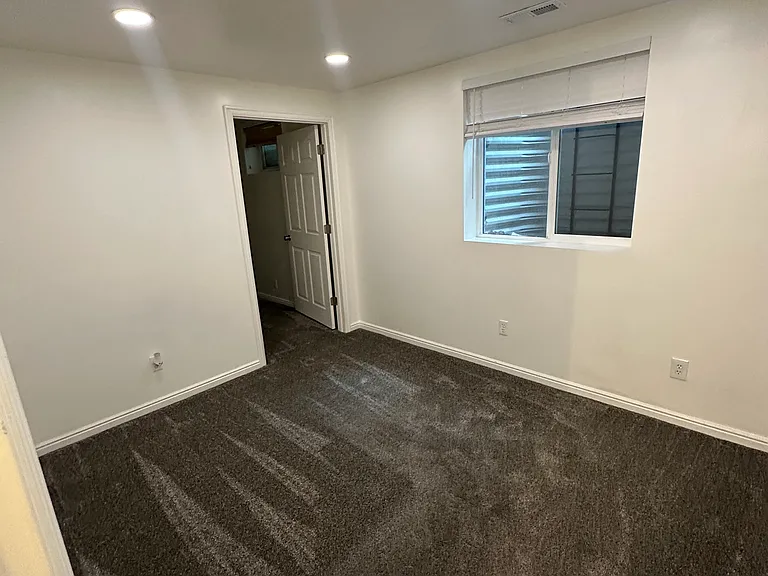 1st downstairs bedroom