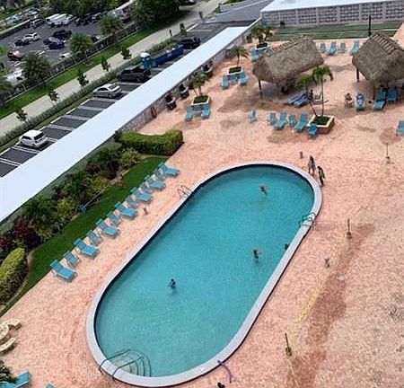 4th image of 405 N Ocean Blvd APT 722