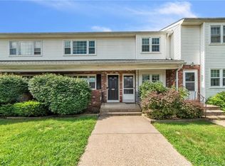 7 Bradley Cir #B, Enfield, CT 06082