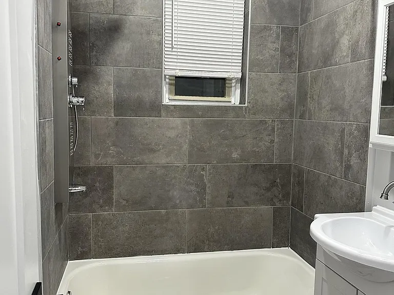 200-15 W Sedgwick St #102 — Photo 13