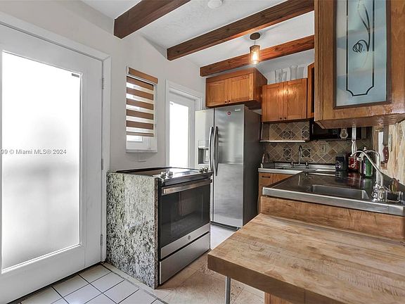 3rd image of 944 Meridian Ave APT 7