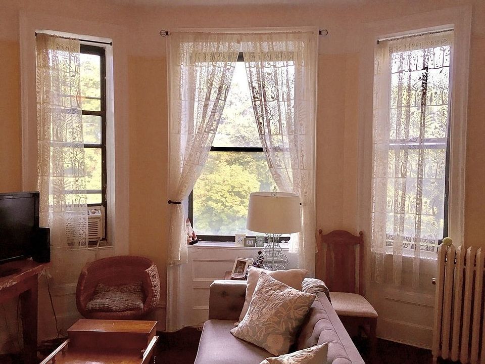1st image of 172 Prospect Park W APT 4