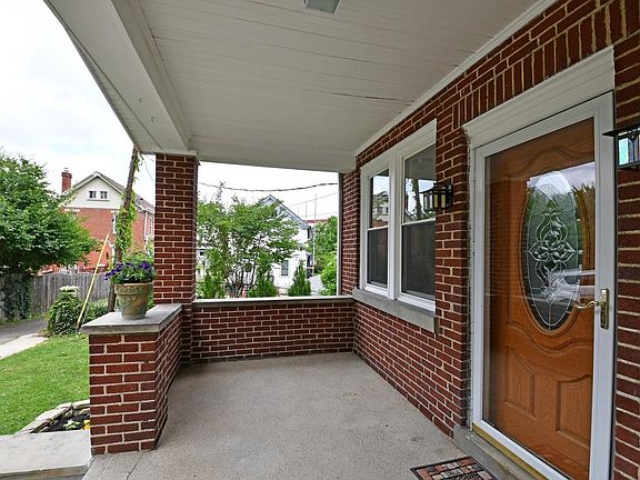 4th image of 1449 Aster Pl