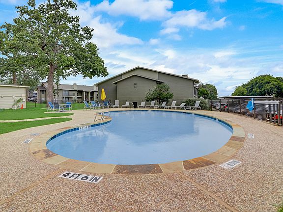 Resort-Style Pool at Oak Park Apartments