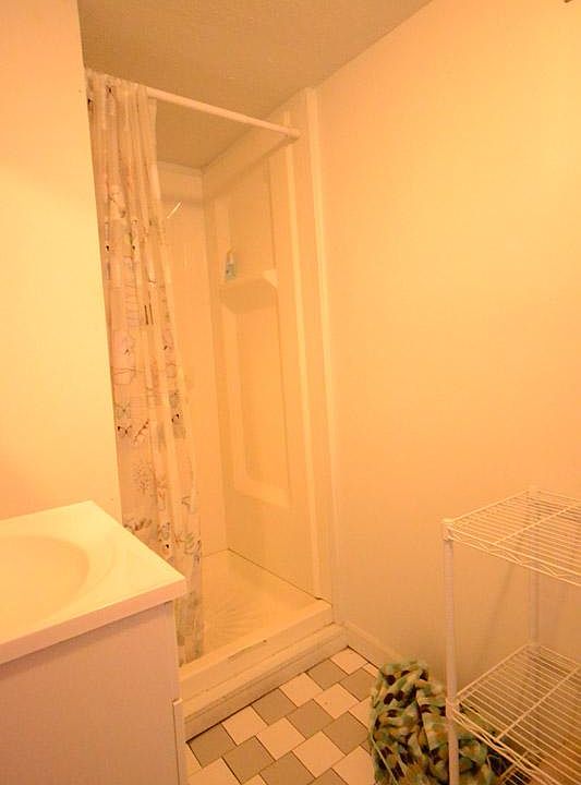 2nd image of 3 Sumner Pl APT 1