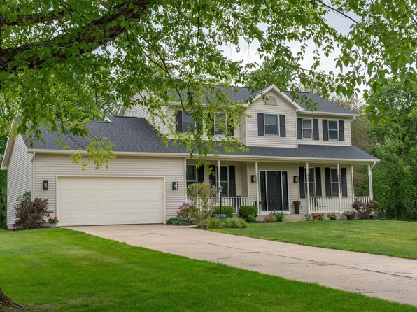 51861 S Lake Ct, Granger, IN 46530