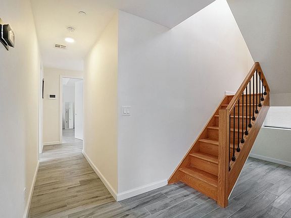 4th image of 407 Ocean View Ave Unit Penthouse