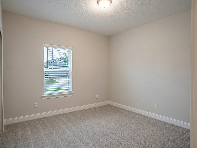 79 Stansbury Ln — Photo 16