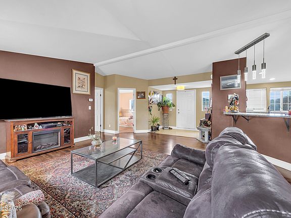 5th image of 592 Morgan Cir