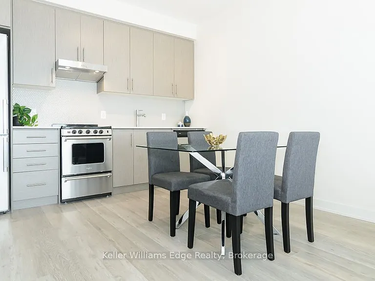 212 King William St #405 — Photo 10