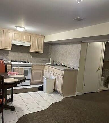 5th image of 2993 Amboy Rd