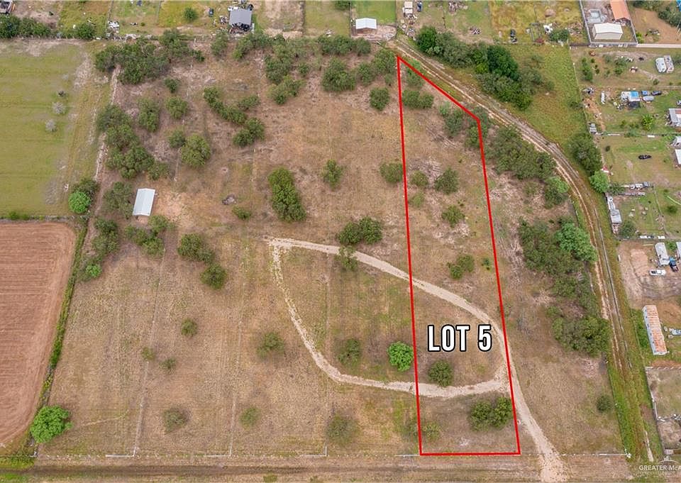 2nd image of 401 E Wisconsin Rd #5