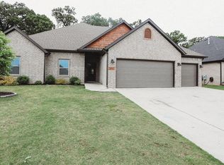 1521 Sweetbriar Way, Centerton, AR 72719