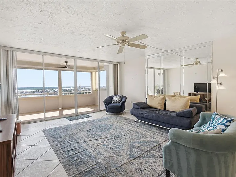 17920 Gulf Blvd #1401 — Photo 13