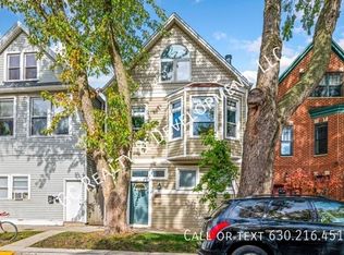2156 W Belle Plaine Ave #1B, Chicago, IL 60618
