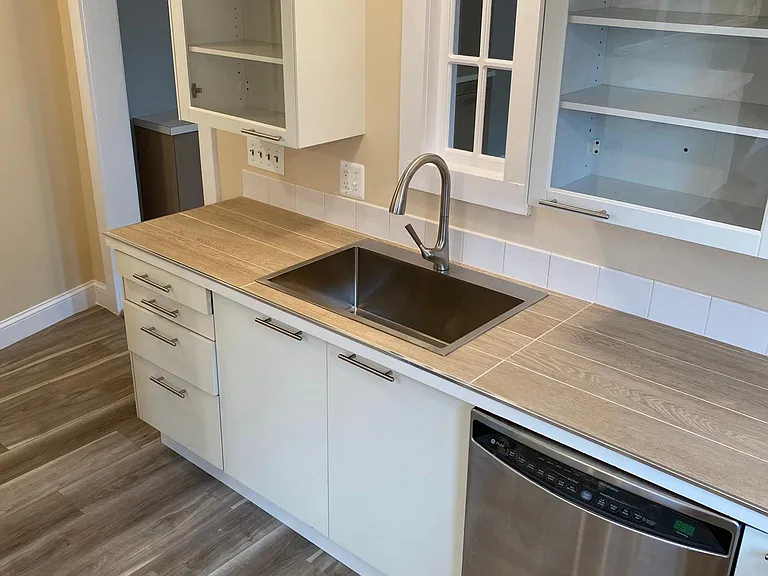 807 Clay Ave #2 — Photo 8