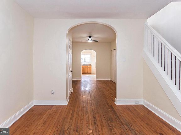 4th image of 3123 Edgemont St