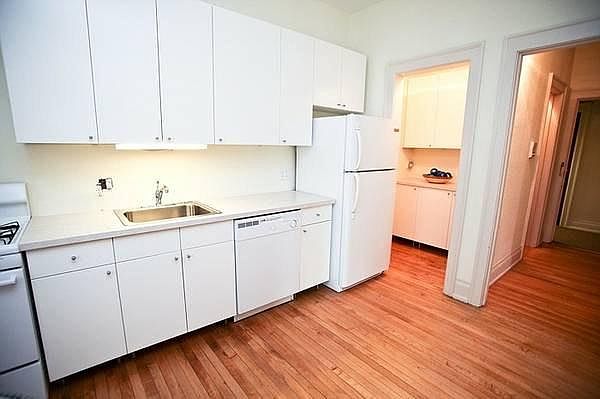 2nd image of 120 N Oak Park Ave APT 232