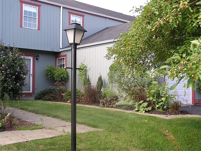 1st image of 727 Sunset Cir
