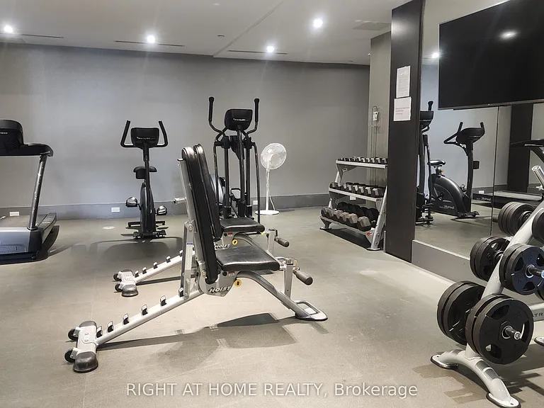 20 Fred Varley Dr #210 — Photo 45