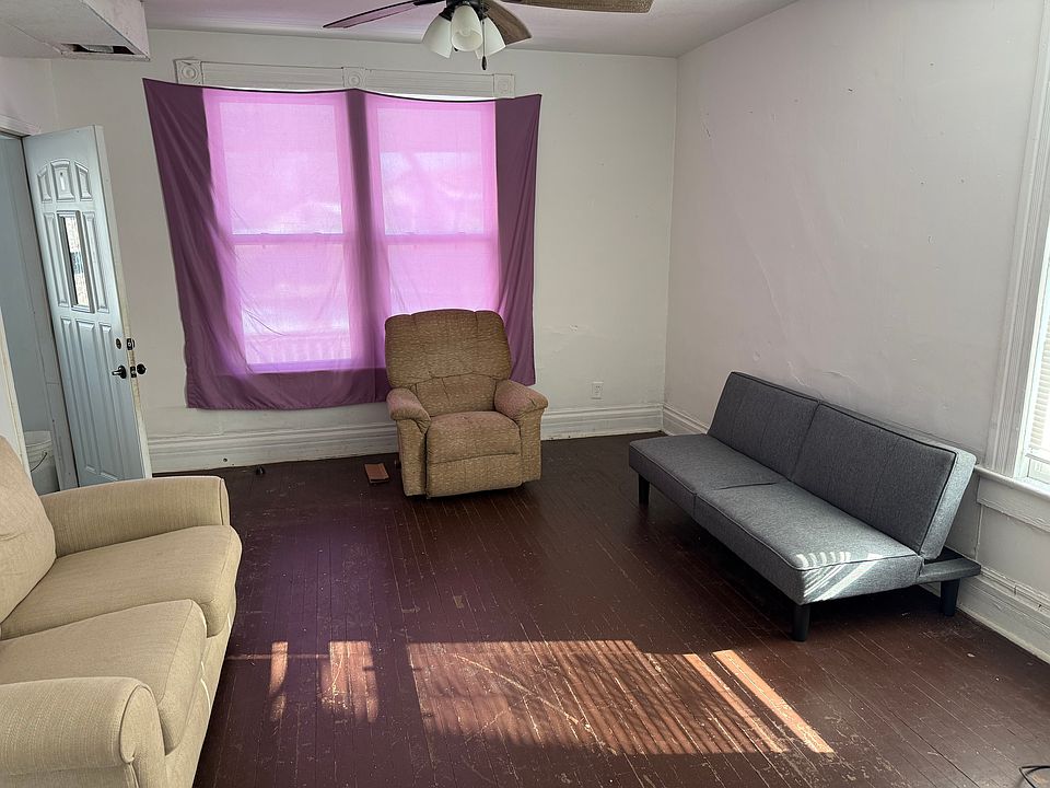 1st image of 525 Pennsylvania Ave APT 1