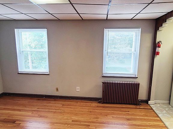 4th image of 960 Ludlow Ave APT 5