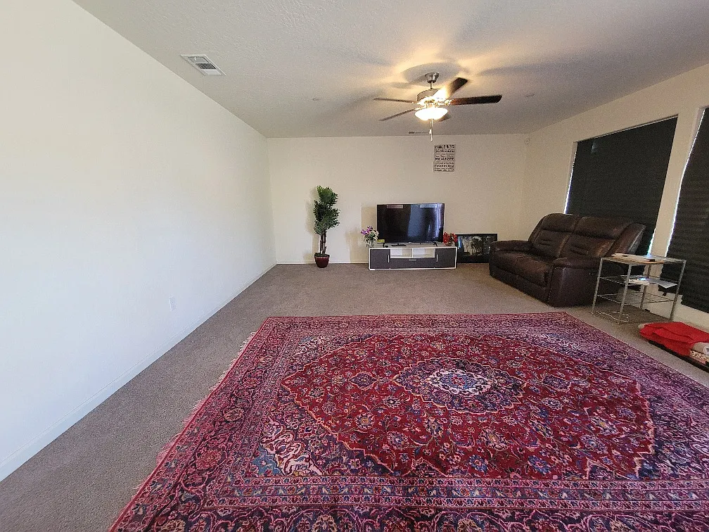 4 bed, 2814 sqft, $2,900 — Photo 4