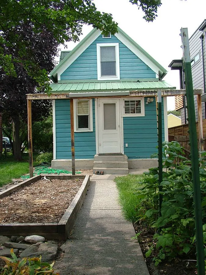 2 bed, 900 sqft, $2,500 — Photo 2