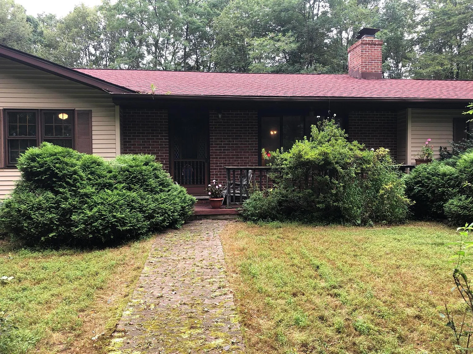 219 Trail Ct photo 1