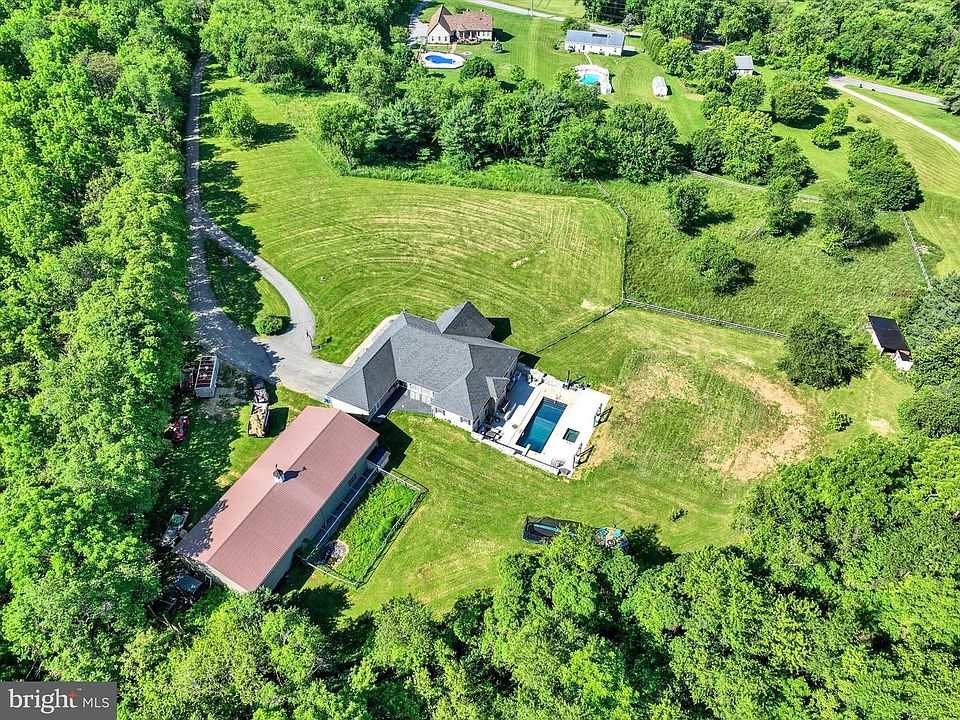 1st image of 1685 Bahns Mill Rd
