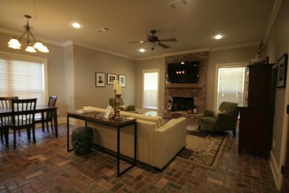 Warming Room & Eat-In