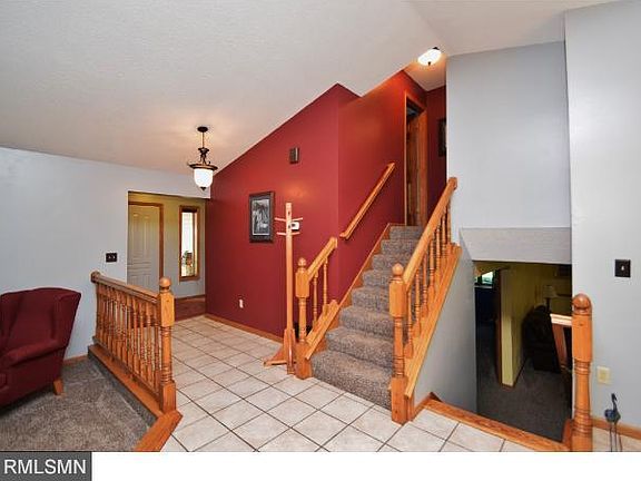 5th image of 13081 Isanti St NE