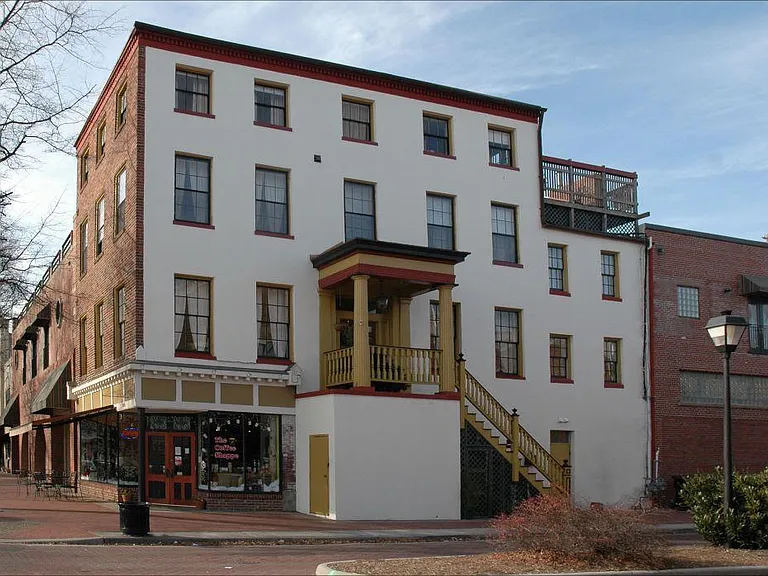 480 Middle St — Photo 1