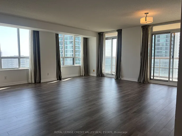 156 Enfield Pl #2205 — Photo 4
