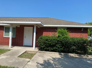 210 4th St N #B, Texas City, TX 77590