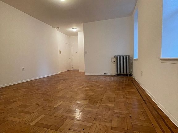 2nd image of 2100 Beekman Pl #1O